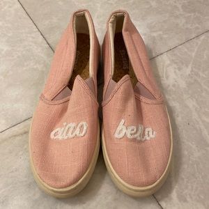 Soludos Sneakers. Size 7. Worn Twice. “ciao bella” phrase. Color pink.